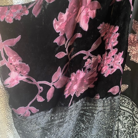 NWT Floral Kimono/Cover Up with lace bottom - Picture 4 of 5